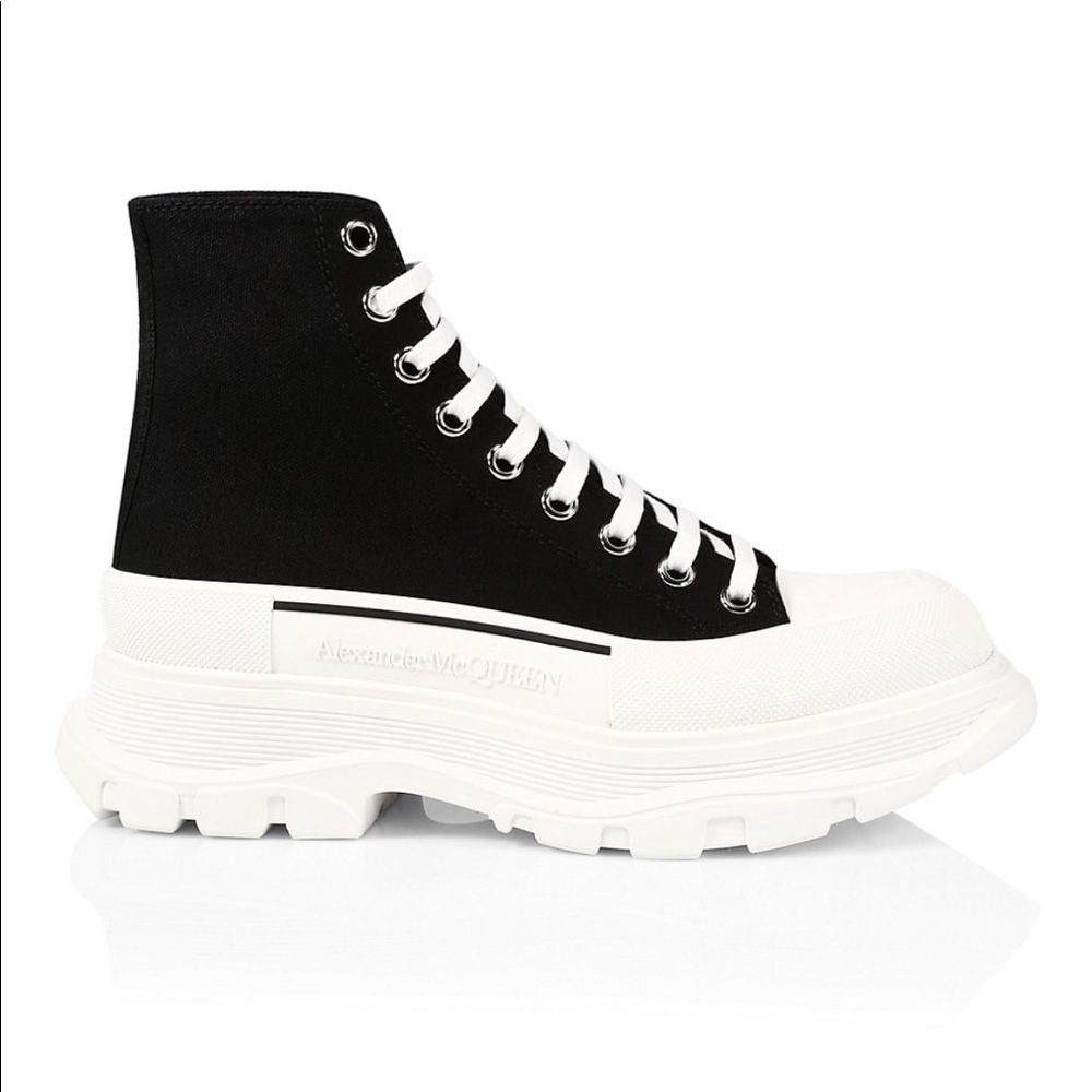 Alexander McQueen Tread Slick black/white boots New In Box Never Worn